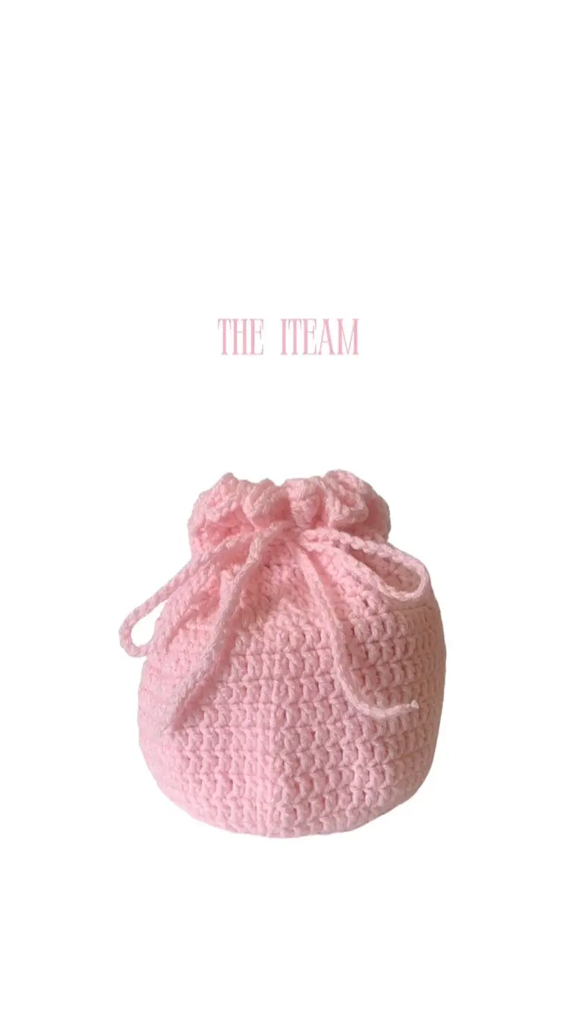 → pouch, pink essentials, and everything pretty ✨ #SmallBusiness #AestheticVibes #ThatGirlAesthetic #TikTokMadeMeBuyIt #CleanGirlEra #CoquetteStyle #WhatsInMyBag #MakeupPouch #HausOfThreads #ShopNow
