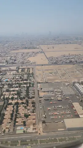 Jeddah view from the plane, Landing at King abdulaziz Airport,  Jeddah,  Saudi Arabia.  #foryou #airplane #saudiarabia🇸🇦 #saudiairlines #jeddah #tourist #tourism #pakistan 