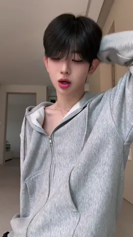 Dime oppa ahora 👺👹 #bl #alpha #omega 