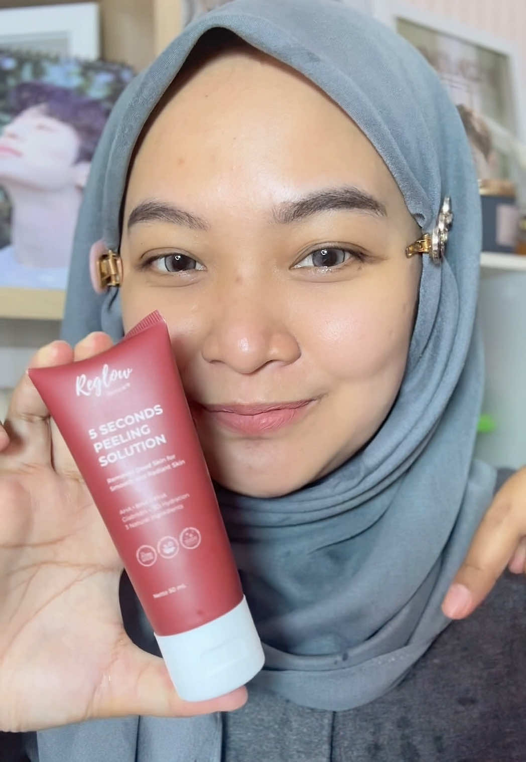 Kulit kusam? Saatnya eksfoliasi! Kenalan sama Reglow Seconds Peeling Solution dari Skincare Dokter Shindy — solusi cepat untuk kulit tubuh yang lebih cerah dan glowing! Sudah BPOM-approved, aman dipakai rutin 💖 ⸻ Buat kamu yang mau kulit cerah maksimal ✨ Coba Reglow Seconds Peeling Solution dari Skincare Dokter Shindy! Eksfoliasi seluruh tubuh dengan lembut, hasilnya? Kulit glowing dan sehat 💫 Sudah terdaftar BPOM, jadi gak perlu khawatir! ⸻ 🧴 Kulit mulus dan glowing bukan lagi impian! Dengan Reglow Seconds Peeling Solution, kamu bisa eksfoliasi seluruh tubuh secara instan dan aman  Formulasi dari Skincare Dokter Shindy, sudah BPOM, cocok untuk kamu yang sayang sama kulitmu  @@Reglow by Shindy Putri Ori @@INFLUENCER CIRCLE ##SaatnyaReglow##ReglowSecondsPeeling##SkincareDokterShindy##PeelingSolution##EksfoliasiTubuh##KulitGlowing##SkincareBPOM##BodyCareRoutine##KulitCerahan##PeelingAman##GlowingSkinGoals##PerawatanKulit##SkincareIndonesia##GlowingTanpaRibet##ExfoliateYourBody##BPOMApprovedSkincare