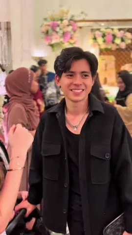 Pov : lagi ngerayu nih ?@momonmoniq ❤️‍🔥 #fyp #family #Love #arnodlleoanard #cinematic #holidays #highlight #couple 