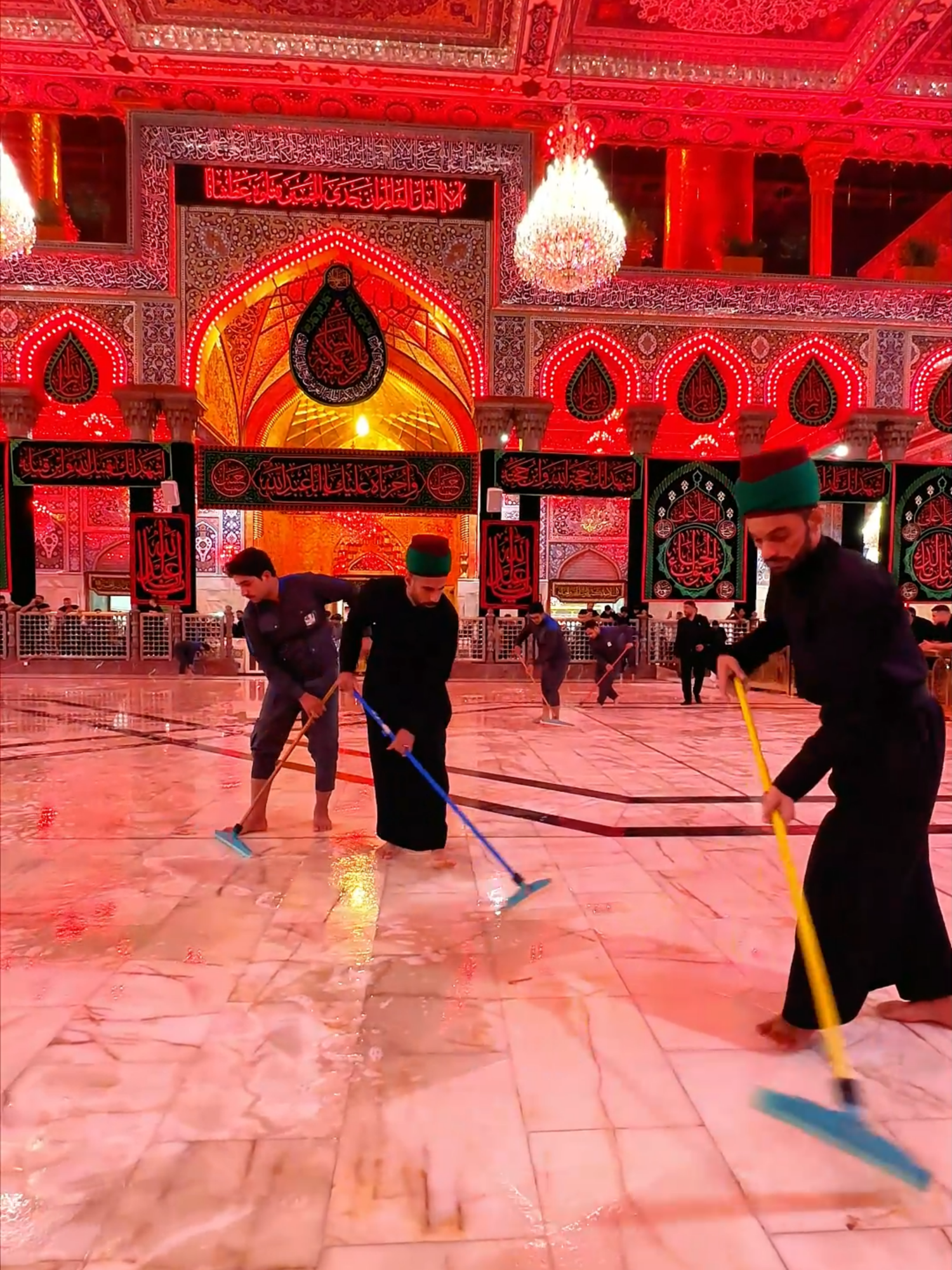 خدمة الامام الحسين (عليه السلام) همسة الروح في حضرة العشق الأبدي #ريلز_explor #العباس_عليه_السلام #زوار_الامام_الحسين #الامام_الحسين_عليه_السلام #القاسم #ياعباس #خدمة_الحسين_شرفاً_لنا #ياحسين #زيارة_الامام_الحسين_ع_ #كربلاء_العشق #ريلز #لبيك_ياحسين #ترند #اكسبلورexplore #عاجل_61 #وفاء_للحسين #محرم_عاشوراء #العتبة_الحسينية_المقدسة #شهر_محرم #زيارة_الحسين