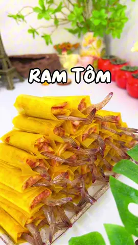 Hồi bé mẹ bảo gói nem là áp lực lắm, thỉnh thoảng mẹ liếc cái là k biết giấu cái gói hỏng đi đâu😂😂😂#HảoThíchVàoBếp #thíchvàobếp #thíchnấuăn #nấuăncùngtiktok #mónngonmỗingày #ramtom 