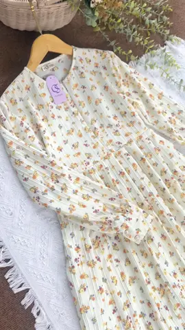 Vintage dress motif bunga Cantik 🫶🏻  #floraldress #gamisvintage #vintagefashion #dresskancing #gamismotif 