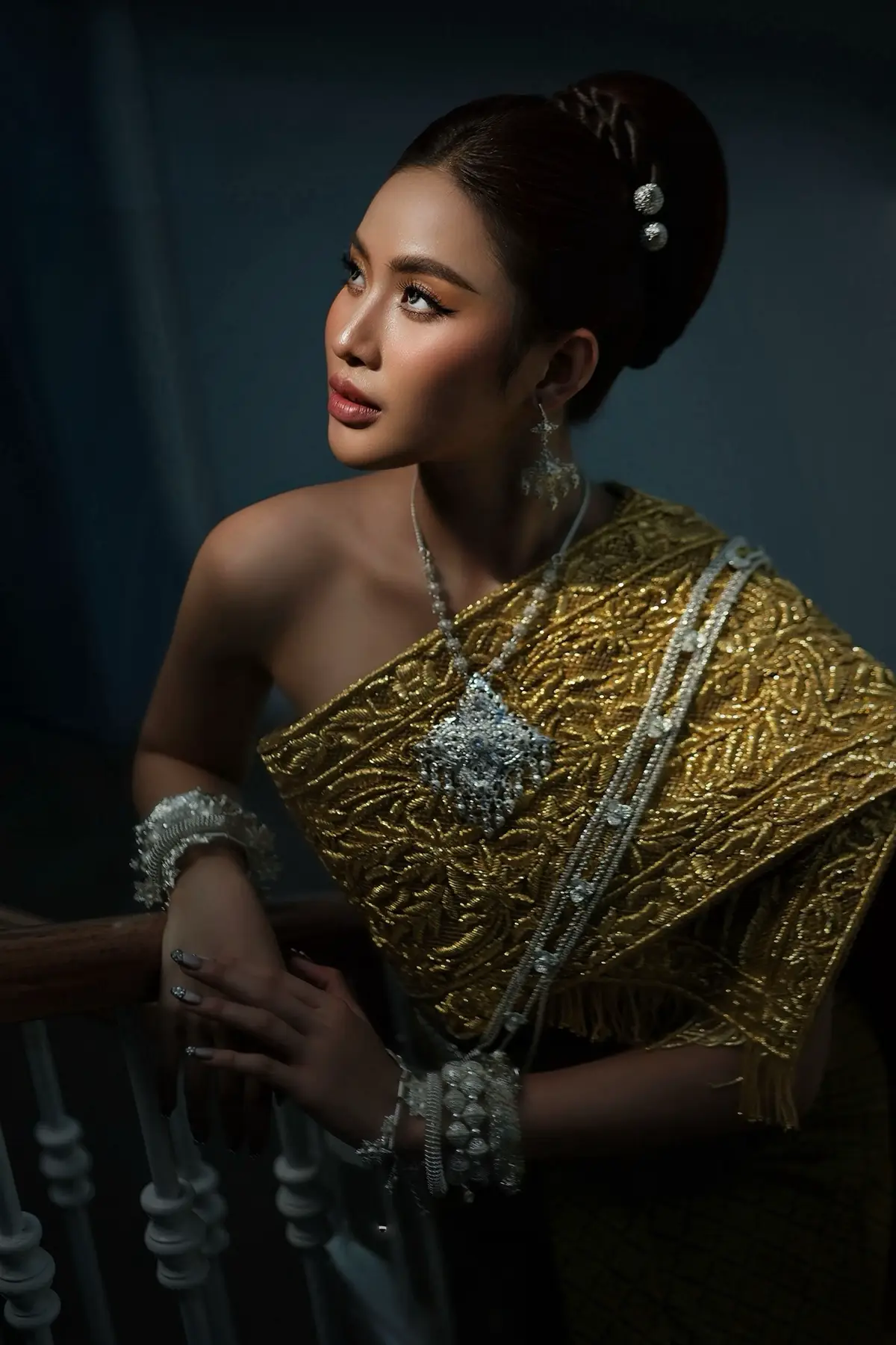 សុខចិត្តធ្វេីជាទៀនបំភ្លឺអ្នកដទៃ​ មិនធ្វេីជាទៀនដុតបំផ្លាញអ្នកដទៃឡេីយ🪷
