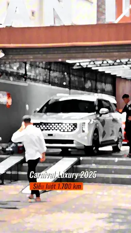 Thiếu đúng cái thùng là như xe mới trong hãng || Carnival Luxury 2025 lăn bánh mới 1.700 km….🔰 Giá chỉ hơn 1tỷ3 chút … #xh #viral #carnival #kia 