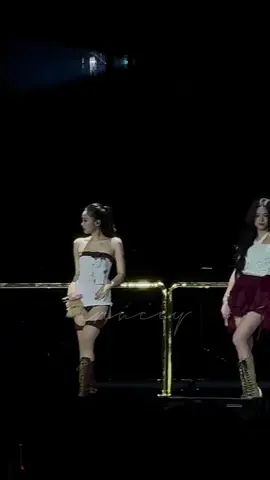 Jennie 😆​ Blackpink​ Deadline​ in LA​ 