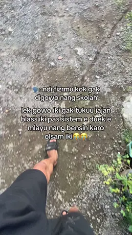 genah mangan olsam nyepak i knalpot iki😭.                                              #xyzbca #fyp #fizr #agstyle5km #foryou #4u #fizr_2stroke #agstyle #fyppppppppppppppppppppppppppppppppppppシ 