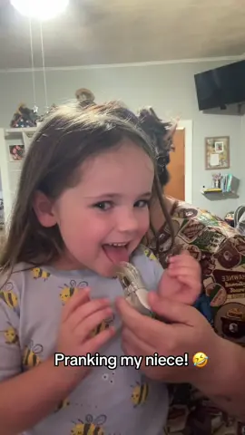 I only wish is that I would e gotten her facial expressing more 🤣🤣 #niec #prank #funny 