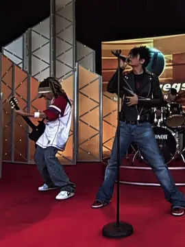 Durch Den Monsun🫶 #billkaulitz #tomkaulitz #gustavschäfer #georglisting #tokiohotel #fürdich #fyp 