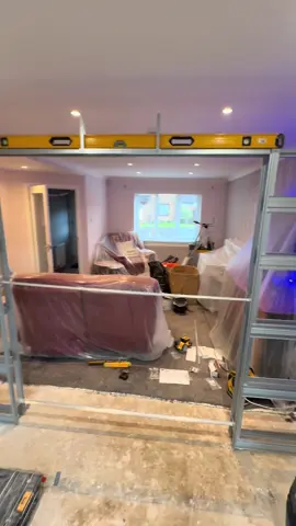 Quick double pocket door frame instal before lunch #coupleatools #eclisse #pocketdoor #doublepocketdoor #instal #joiner #carpenter #electrician #plumber #tiler #plasterer #decorator #multitrade