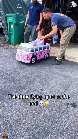 Wait for the last crash… lm still laughing🤣#foryou #funny #toycar #electrictoycar #toysforkids #fanttikride 
