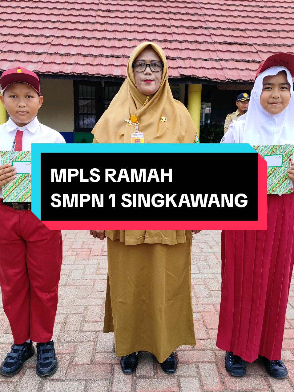 PEMBUKAAN MPLS RAMAH SMPN 1 SINGKAWANG TAHUN AJARAN 2025/2026, SELAMAT MENJADI KELUARGA BESAR SMPN 1 SINGKAWANG, BERAHKLA MULIA BERPRESTASI  BERSATU DALAM KEBERAGAMAN  #mpls #trendmpls #mplsramah #kemendikdasmen #dikdasmenkotasingkawang #singkawang #fyp 