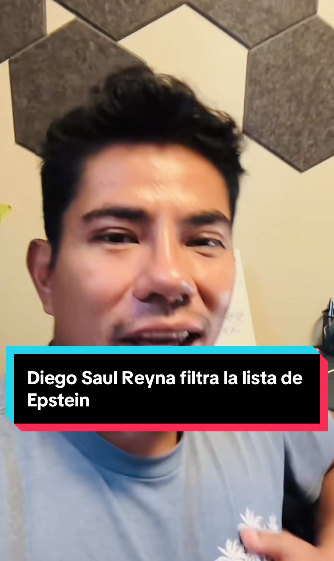 Diego Saúl Reyna filtra la lista de Epstein donde nombran a líderes mundiales y acusan de estar con menores. . . #listadeepstein #diegosaulreyna #conspiracion #donaldtrump #isladeepstein #greenscreenvideo #greenscreen 