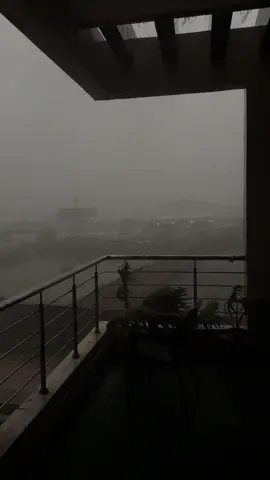 Hyd ka Mosam🌧️❤️🫰🏻#hydkibarish #hyderabad #barish🌨 #foryoupage #hydkamosamkolll🌨🌧tarandegvideo❤️🐣for 