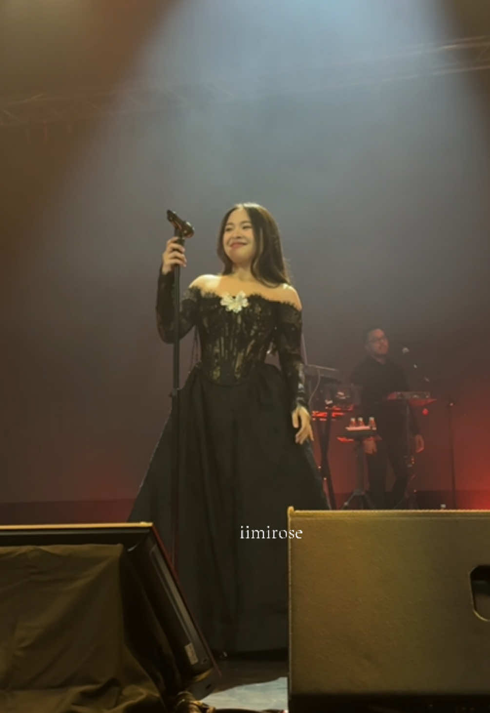 waduhh intro tergalau @Bernadya 😭🤚🏼 #Bernadya #UntungnyaBernadyaKL #KiniMerekaTahu 