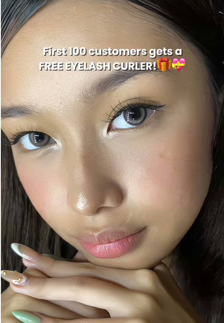 Soft glam with a berry sweet twist 🍓✨ Wearing Kilala Lens in Strawberry Pink! 💕#KilalaLens #KilalaLensPH #KilalaPH #ContactLens #FashionLenses #Beauty @Kilala Lens PH 