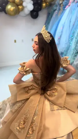 Beautiful dress .  Solo porque lo pidieron ✨🙏 #bellasdressboutique  @Sarahmakeupand_beauty  #Tips for Live Studio #PaidPartnership 