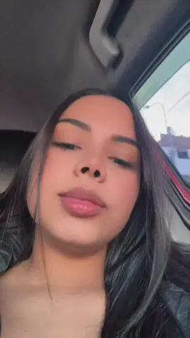 Me dio un blowjob mientras conducía 😮‍💨