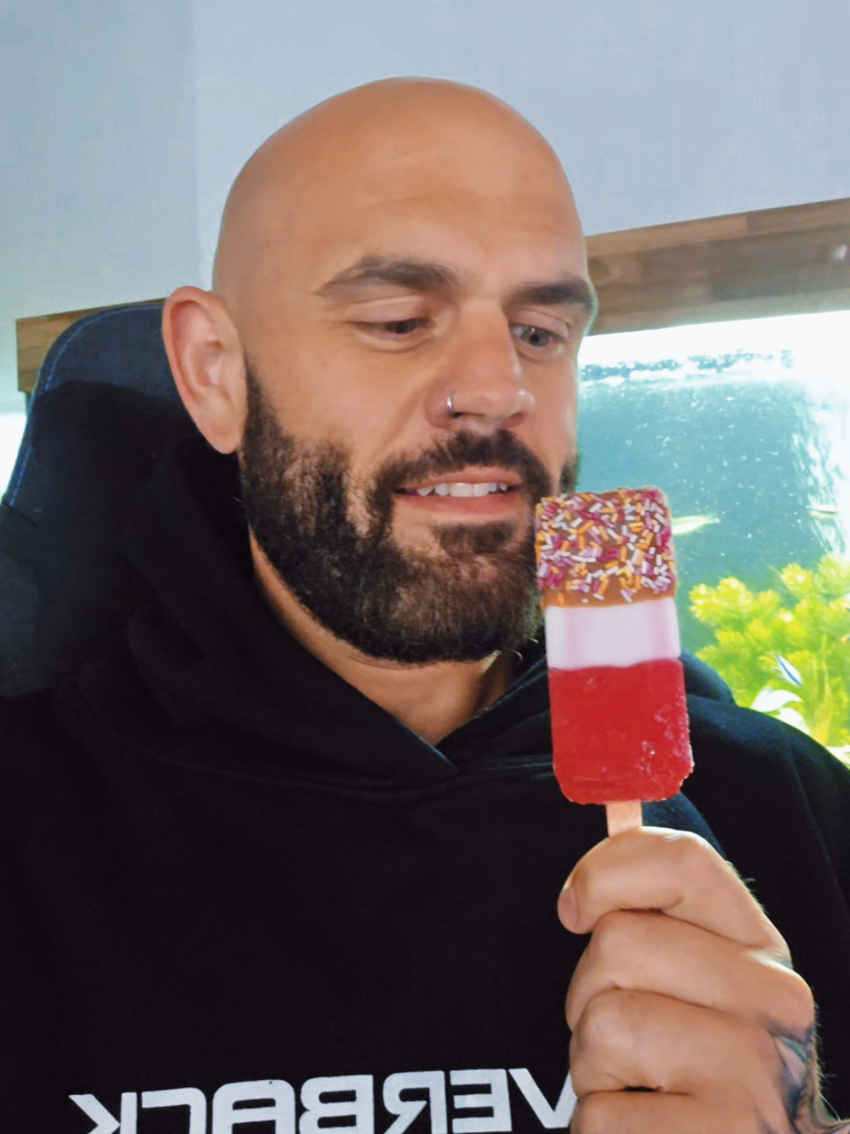 Hey Everyone #newquayzoo #heyeveryone #chloewilliams #funnytok #simplelife #rediculousness #silly #icelolly #fanta #twister #zoo 