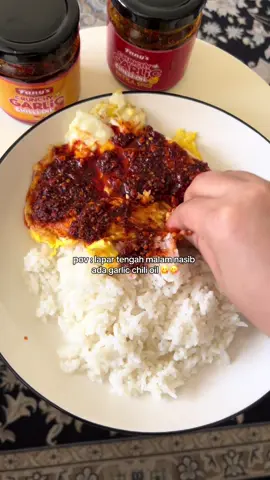 chili oil ni best sebab tak pahit , tak ada udang/ikan bilis (sesuai untuk yabg ada resdung) , pedas pun ngam ! 😋😋  #garlicchilioil #chilioil 