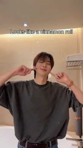 เห็นหน้าแบบนี้ แต่จริงๆ แล้ว… 💖🎀🌸💞 #RevampSeries  #GMMTV 