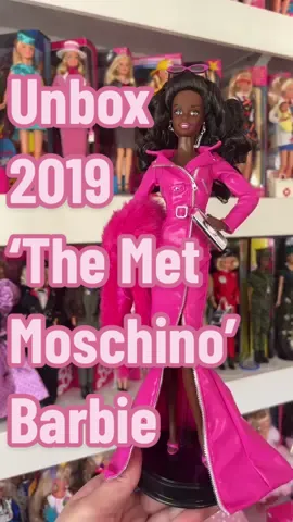 Only 500 of these beauties were available, they’re so perfect 😩💕✨ #barbie #barbiecore #moschino #barbiecollecting #unbox 