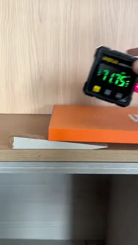 Digite EU QUERO, Nível digital Magnético. 🟢 Link da BIO #joinertools #moveisplanejados #marcenaria #ferramentas #tool #tools #marceneiro #ConSantanderConecto 