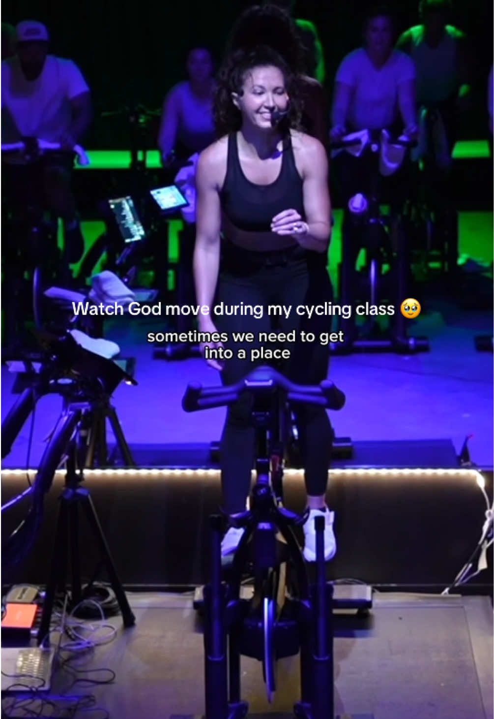 Unforgettable moment. Jesus was in the spin studio yesterday. 🥹 #jesusandfitness #christiangirl #worshipworkout #christianworkout #worshipandwellness #spinstudio #cyclingstudio #worshipplaylist 