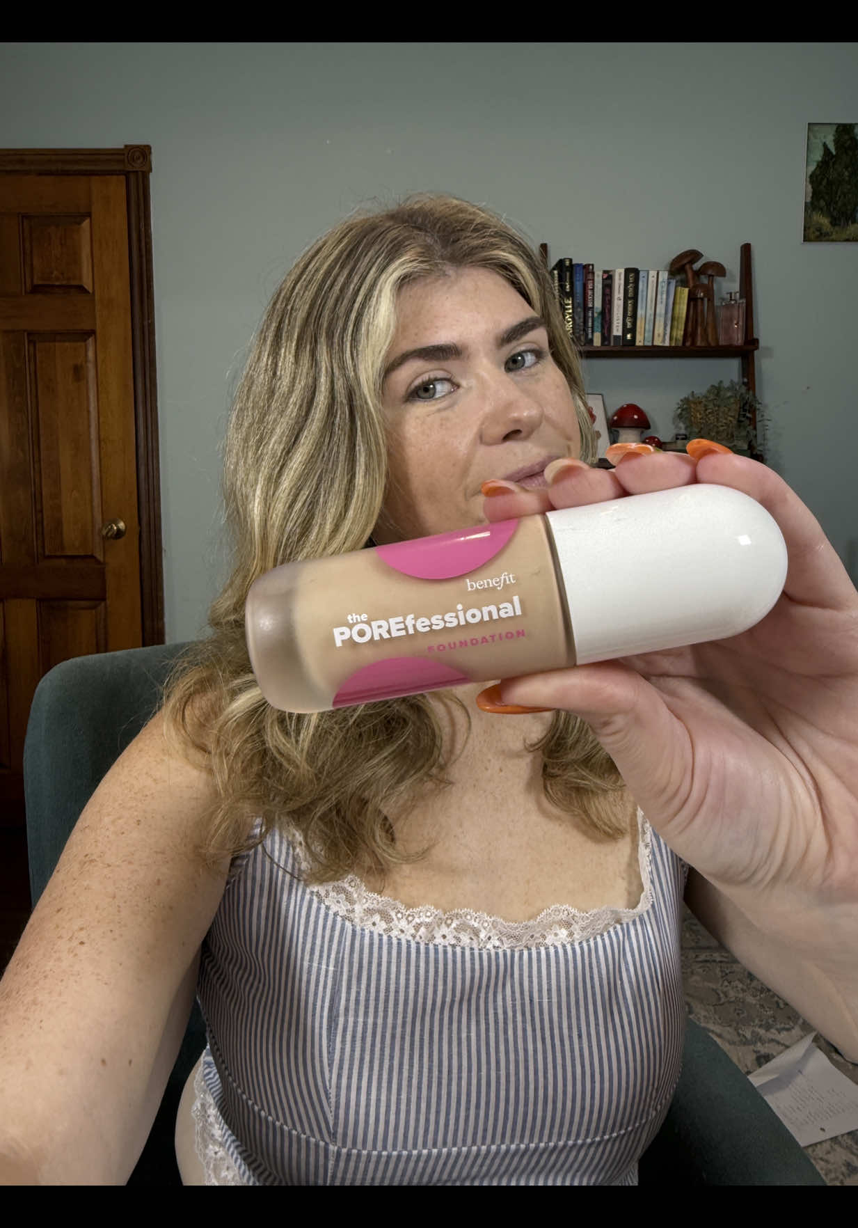 Keeping this a secret has been one of the hardest things I’ve ever done 👀 Introducing the POREfessional Foundation! @BenefitCosmeticsCA knocked it out of the park with this one✨  #benefit #benefitcosmetics #fyp #makeup #porefessional #benefitfoundation #newfoundation #newinbeauty #newlaunch #newbeautylaunch #newproduct #foundation #blurringfoundation #grwmmakeup #grwm #blurring 