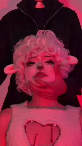 Pretend thats a bunny I have arthritis and its hard || priest: @spadeslick || #makeup #mua #occosplay #lovelybedhead #oc #priest #lamb #sacraficiallamb 