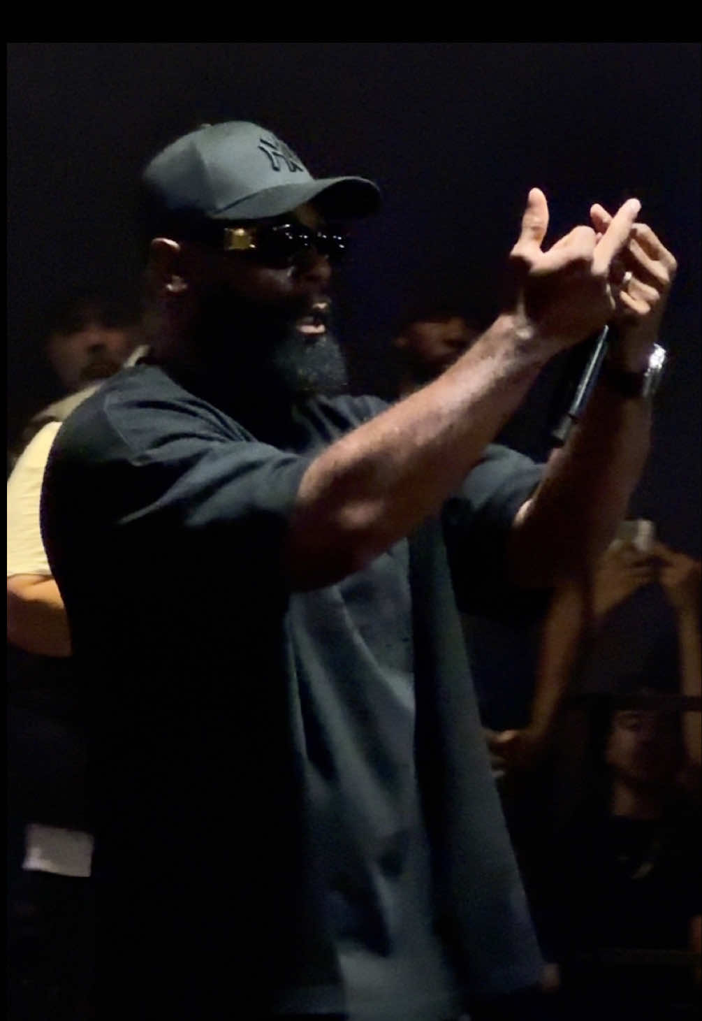 @Kaaris n'est pas venu rigoler en showcase au @Warehouse 🤯 #kaaris #zoo #warehouse #showcase #nantes 