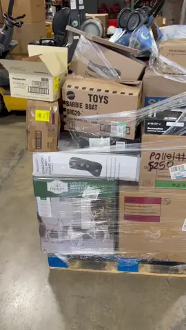 BUY IT NOW!Pallet #9 – Just $250 + tax!Ready for pickup or shipping — first to claim gets it!#PalletDeals #BuyItNow #LiquidationSale #ResellerInventory #PalletFlipping #WholesaleFinds #fypppp 
