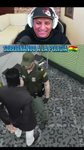sobornando al paco 🇧🇴 #bolivia🇧🇴 #lapaz_bolivia🇧🇴 #streamer #roleplay #gta5 #aguimer #paratii @🎮🍺🅰🅶🆄🅸🅼🅴🆁🍺🎮 
