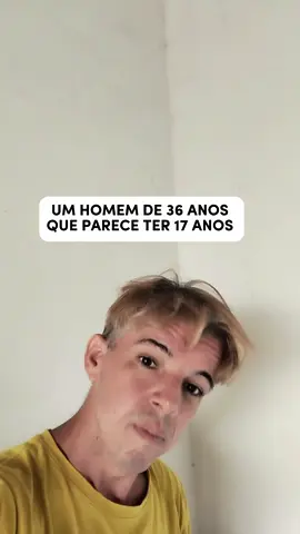 QUANTOS ANOS ELE TEM NA SUA OPINIÃO 
