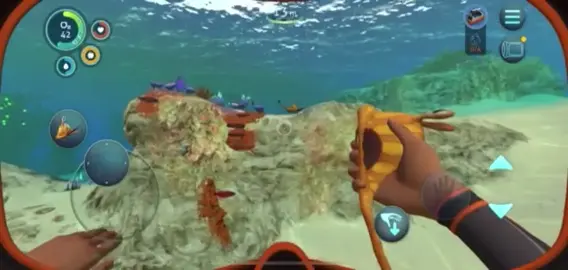 Subnautica is going to give me PTSD. 😩 My pet fish and I got scared#subnautica #subnauticamobile 