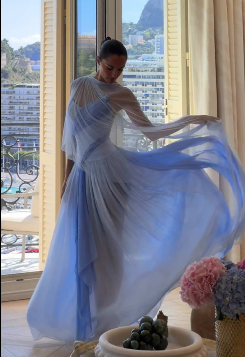 Grace Kelly “To Catch a Thief” 1955 inspired dress for the 76th Monaco Red Cross Gala 🩵 By Antoine Guerin 