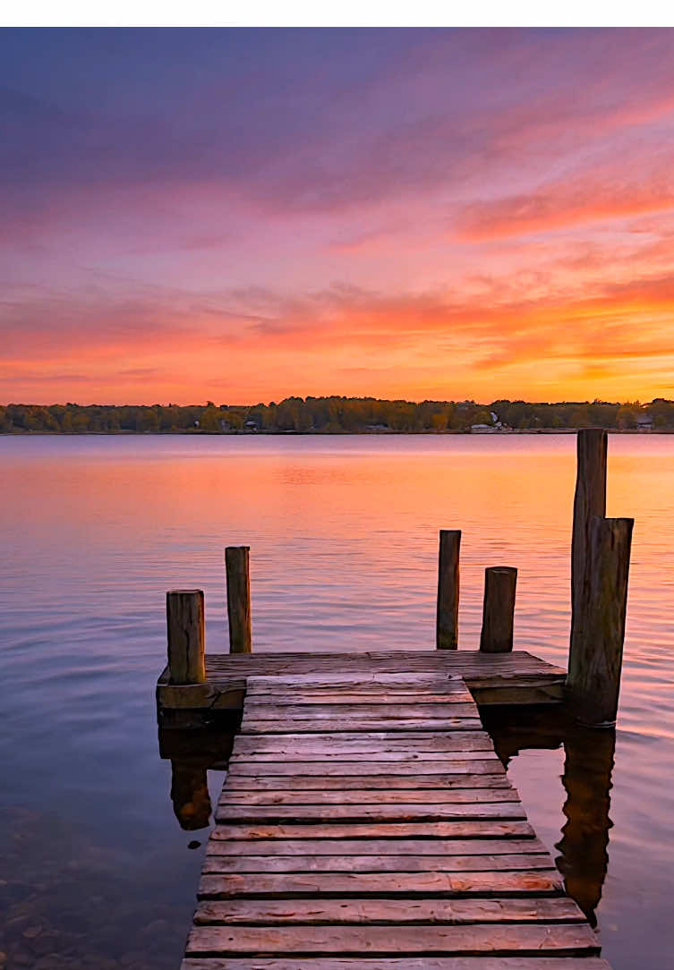 Colorful Lake in the evening #RelaxationTV #naturelovers #sunset #forestlover #relaxingtime #foryou #naturetok #soothingvibes #calmingvideo  