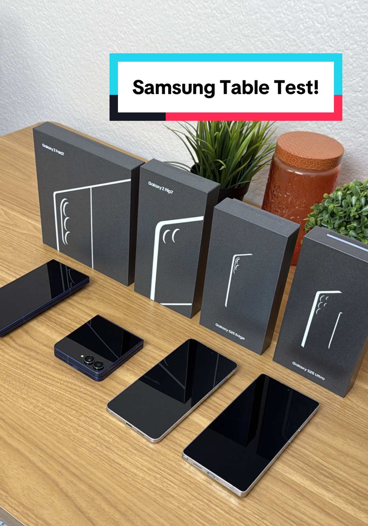 We have a clear winner 🏆 #samsung #galaxyzfold7 #galaxyzflip7 #android #techtok 
