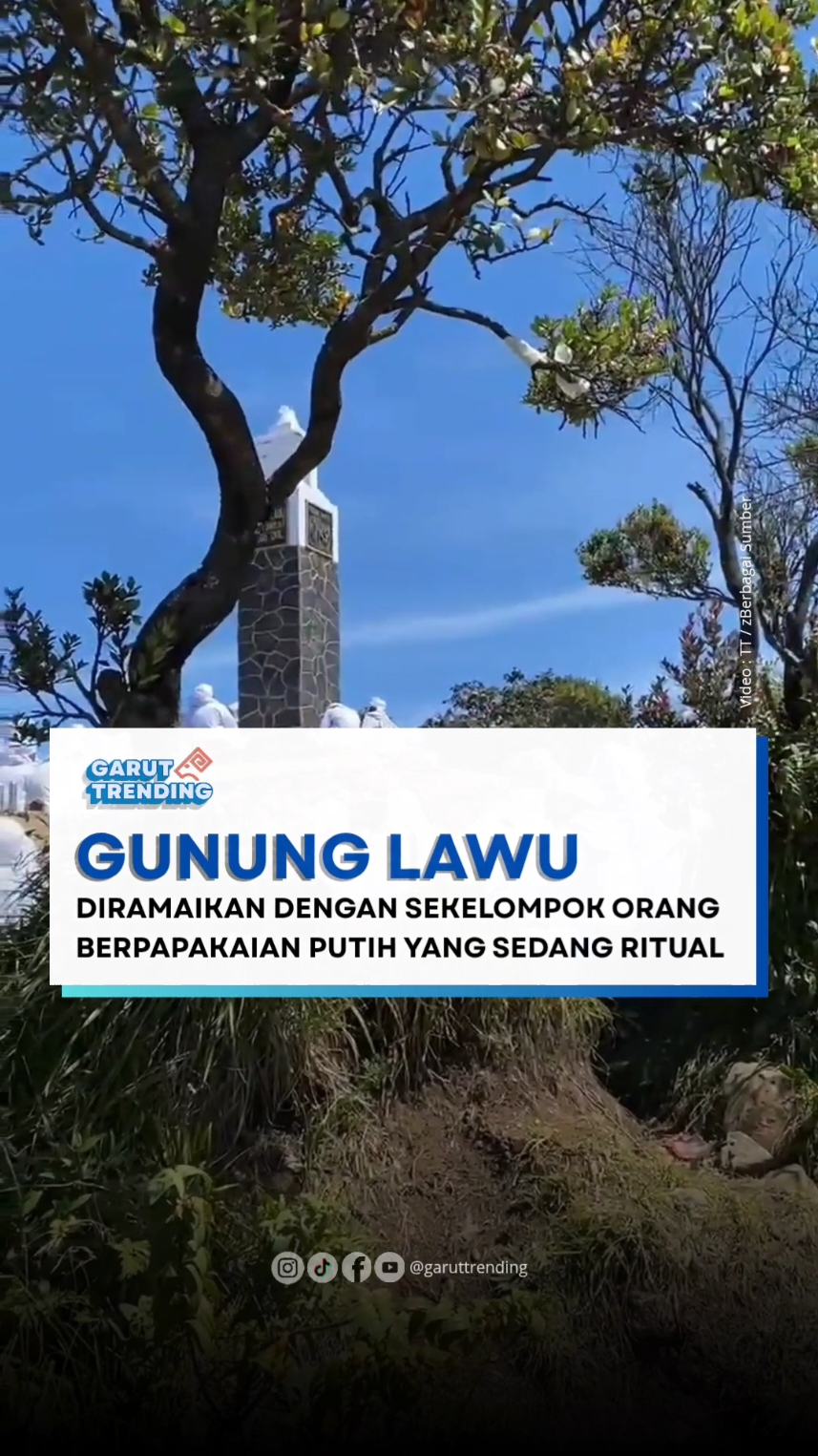 Ada yang tau mereka sedang apa? Media sosial dihebohkan dengan video sekelompok orang yang mengenakan gamis putih dan sorban, ada pula yang memakai mukenah mengelilingi Tugu Puncak Gunung Lawu searah jarum jam. Postingan yang dibagikan akun TikTok Adityaaidrt, tampak sebagian orang mengelilingi tugu puncak Hargo Dumilah, Lawu. Sebagian lagi duduk mengelilingi tugu puncak Lawu. Nampak juga, para pendaki para sedikit kebingungan dengan kegiatan tersebut, sambil mengabadikan moment langka yang jarang mereka dapati. Sumber: detikcom ________________________________________________________ 🎥 Berbagai Sumber Bantu Follow @garuttrending ya genk, agar akun baru ini dapat terus berkembang, bermanfaat serta dapat terus menghibur wargo trending. #gununglawu 