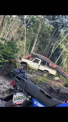 Minasssss🔥🔥#viralvideos #madeinjapan🇯🇵 #fasineishon #toyotavenezuela #sinjalarbola #paratiiiiiiiiiiiiiiiiiiiiiiiiiiiiiii #contenido #fypシ゚viral🖤tiktok #venezuela🇻🇪 #poderjapones🇯🇵💪 #toyotavenezuela #machito #toyota #rustico #4x4offroad #gransabana #4x4offroad #toyotaestoyota #oro #metalprecioso #garimpo #estadobolivar #chofer 