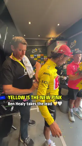 💛🤍 Quick jersey swap - @EF Pro Cycling  #TourDeFrance #cycling #sportstiktok 