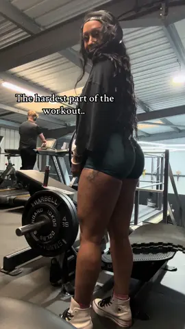 The struggle is real guys 🙂‍↕️🫶🏽 #fyp #gymgirlsoftiktok #gymgirlstruggles  #thickfit 