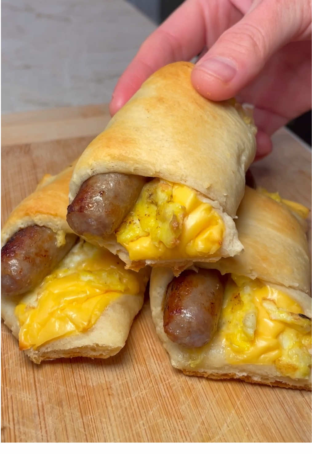 Stuffing croissants😫 #grubspot #croissant #egg #cheese #breakfast 