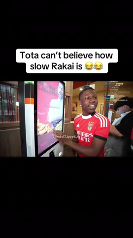 Rakai can’t understand Tota while ordering Burger King in Portugal #tota #2xrakai #rakai #amp #burgerking #portugal #cr7jr #slow #funny #clips #live #fyp #viral 