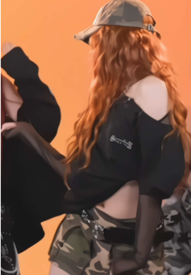 Yunjin fancam!! #doriscams #fyp #kpop #yunjin #lesserafim #fancam 