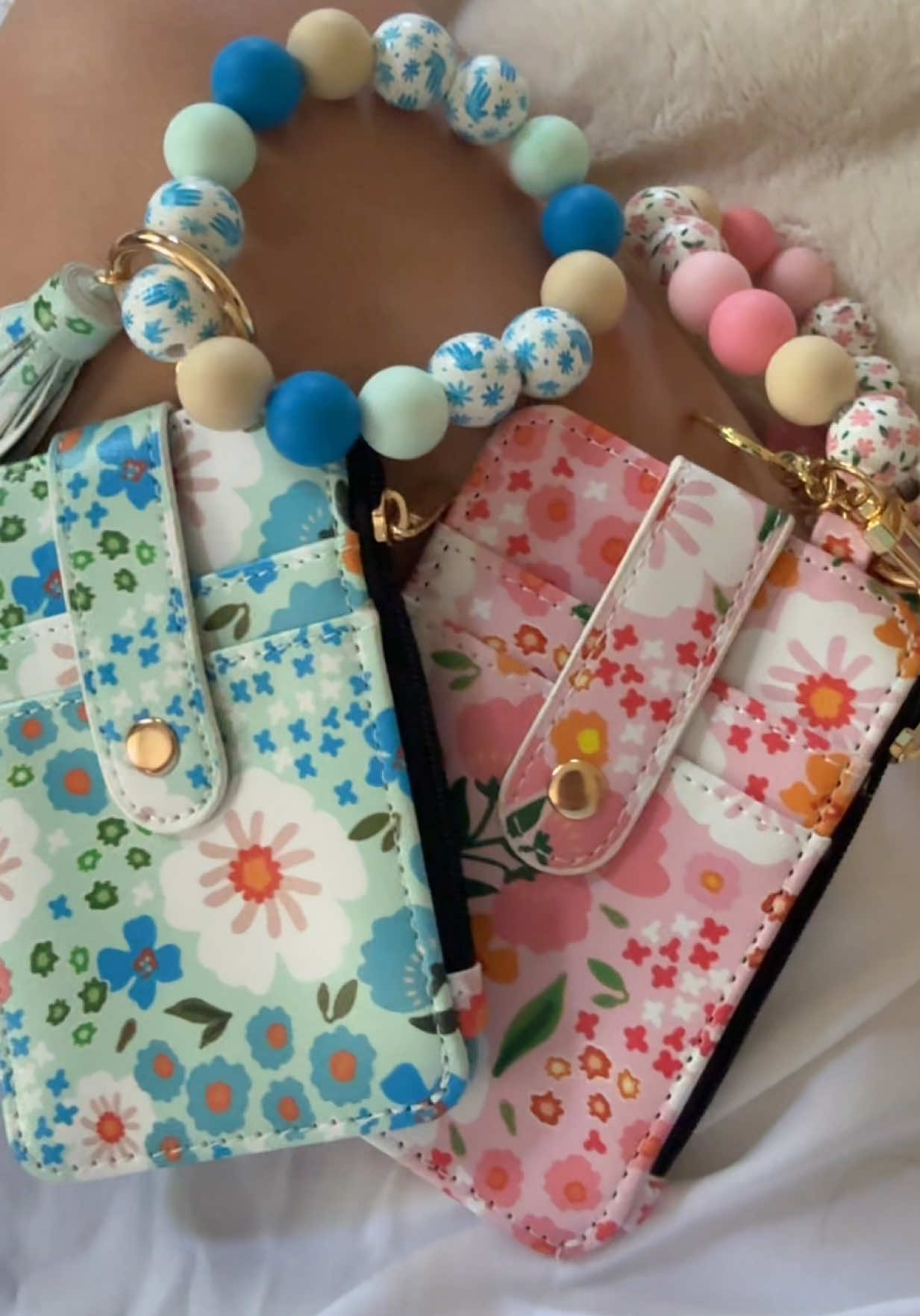 I just found the cutest little wrist wallets 🌸🫶 they are so comfy!  #womensaccessories #wallet #wristwallet #cutewallet #floralwallet #braceletwallet 