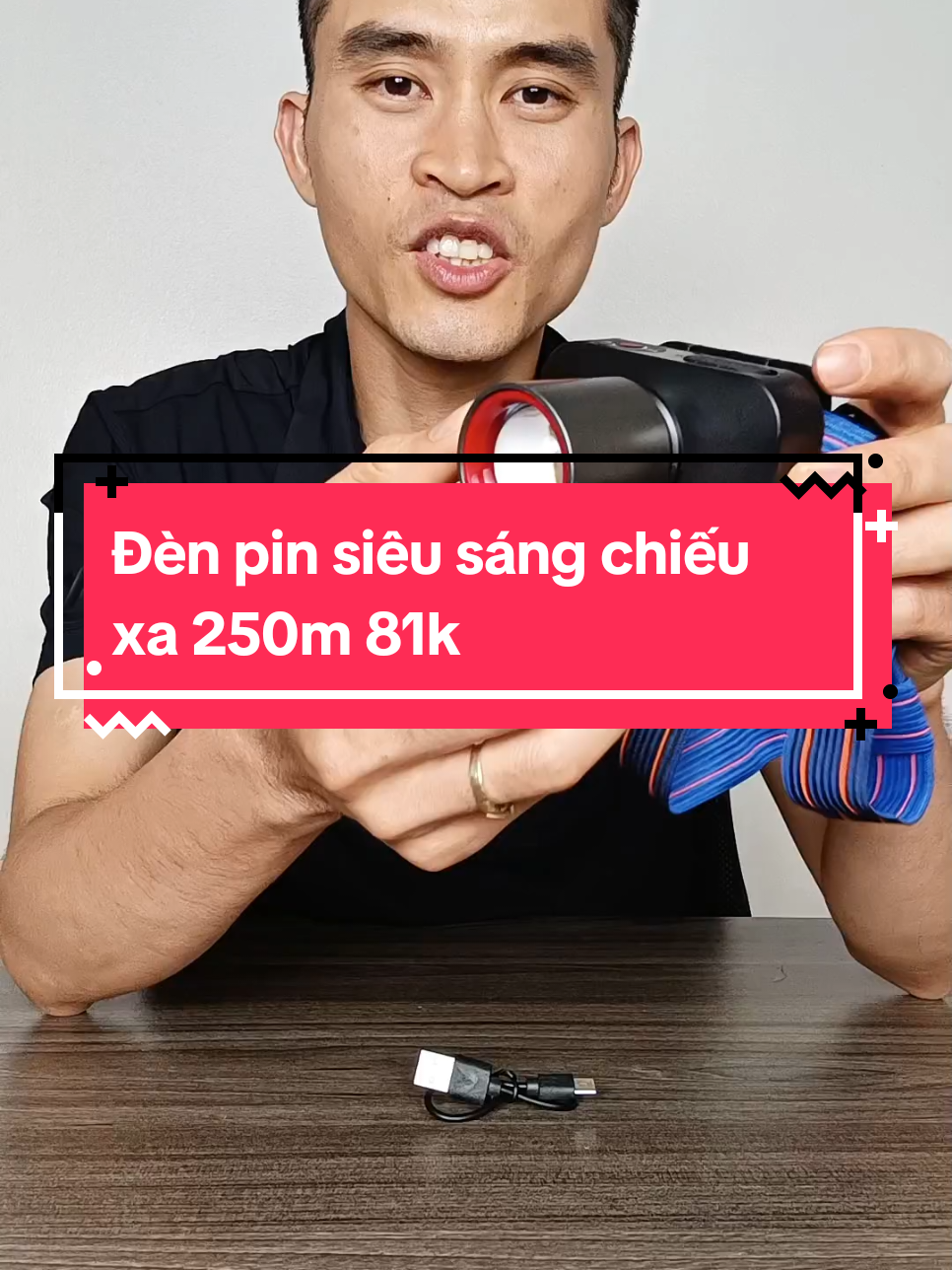 Đèn pha đội đầu,cầm tay chiếu sáng tối đa 250m phóng xa thu gần tùy theo ý thích phù hợp đi cắm trại, trang trại soi tôm,cua,cá #denpin #denpinsieusang #denpindoidau #denpincamtay #denpinchieuxa250m 