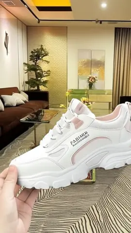 SRC Sepatu Wanita FCB Sneakers #sepatuolahraga #sepatusneakers #sepatuwanita #outfit #Outdoors 