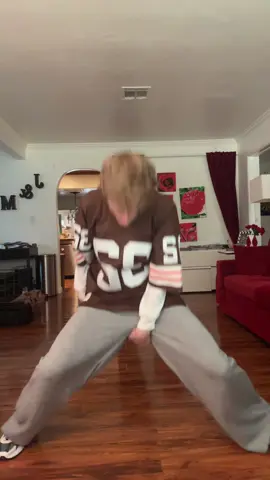 gonna make a tutorial for this one (dc: @미낙 ) #dance #swimmingpools #dancetut #viral #fyp 